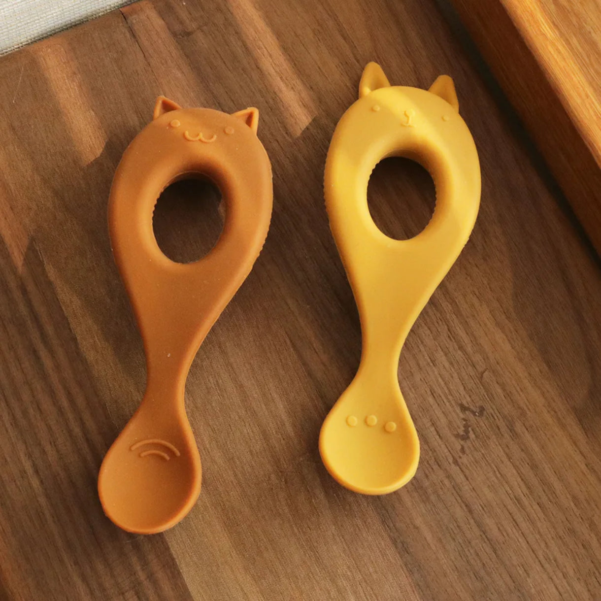 Cuchara de silicona para aprendizaje