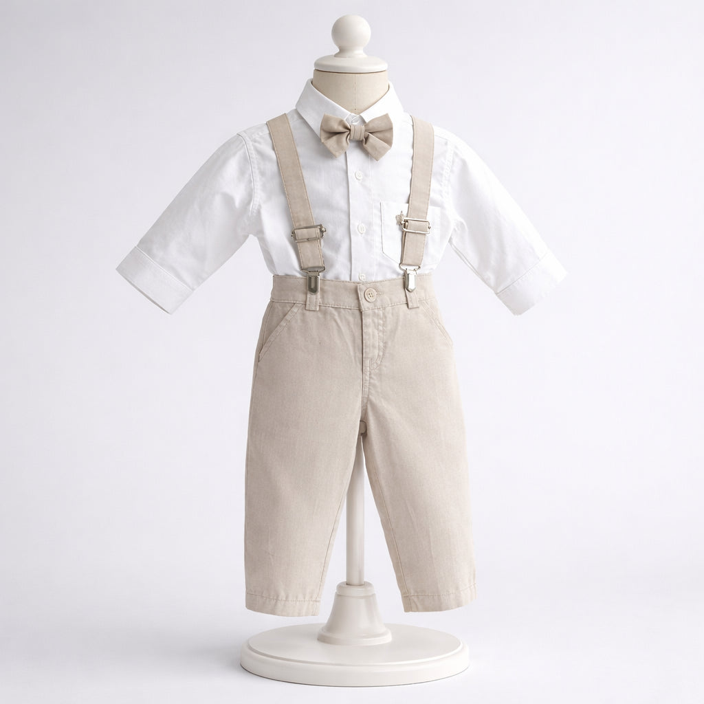 Conjunto de ceremonia para niño con camisa blanca, pantalón azul marino, tirantes y corbatín