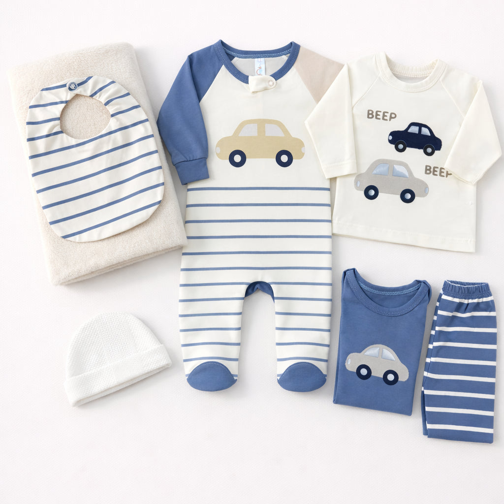 Set de primera puesta para bebé niño con estampado de carros en tonos azul y beige – Mapaby