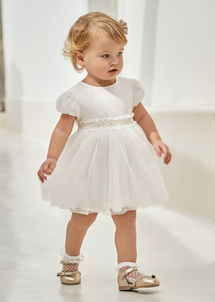 Vestido para bebé niña marfil con tul brillante Mayoral