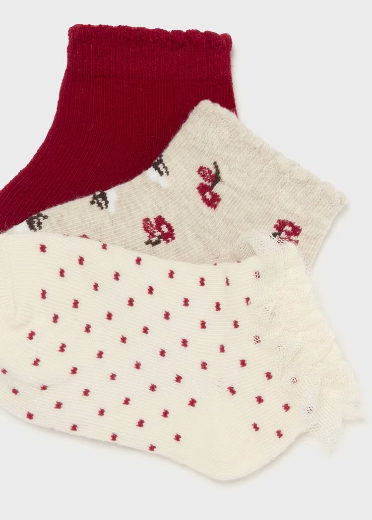 set-3-calcetines-ondas-bebe-guinda-XL-5 10760 24621 – 54.000