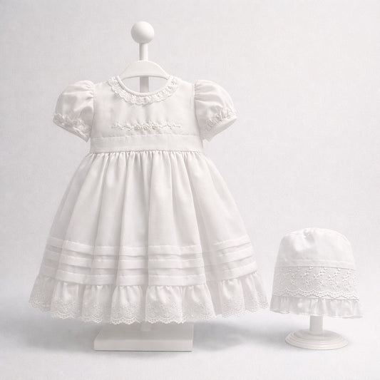 Vestido de bautizo para bebé niña blanco con alforzas, encaje y gorro