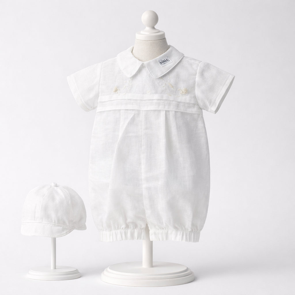 Mameluco blanco para bebé niño con bordado, cuello y gorro