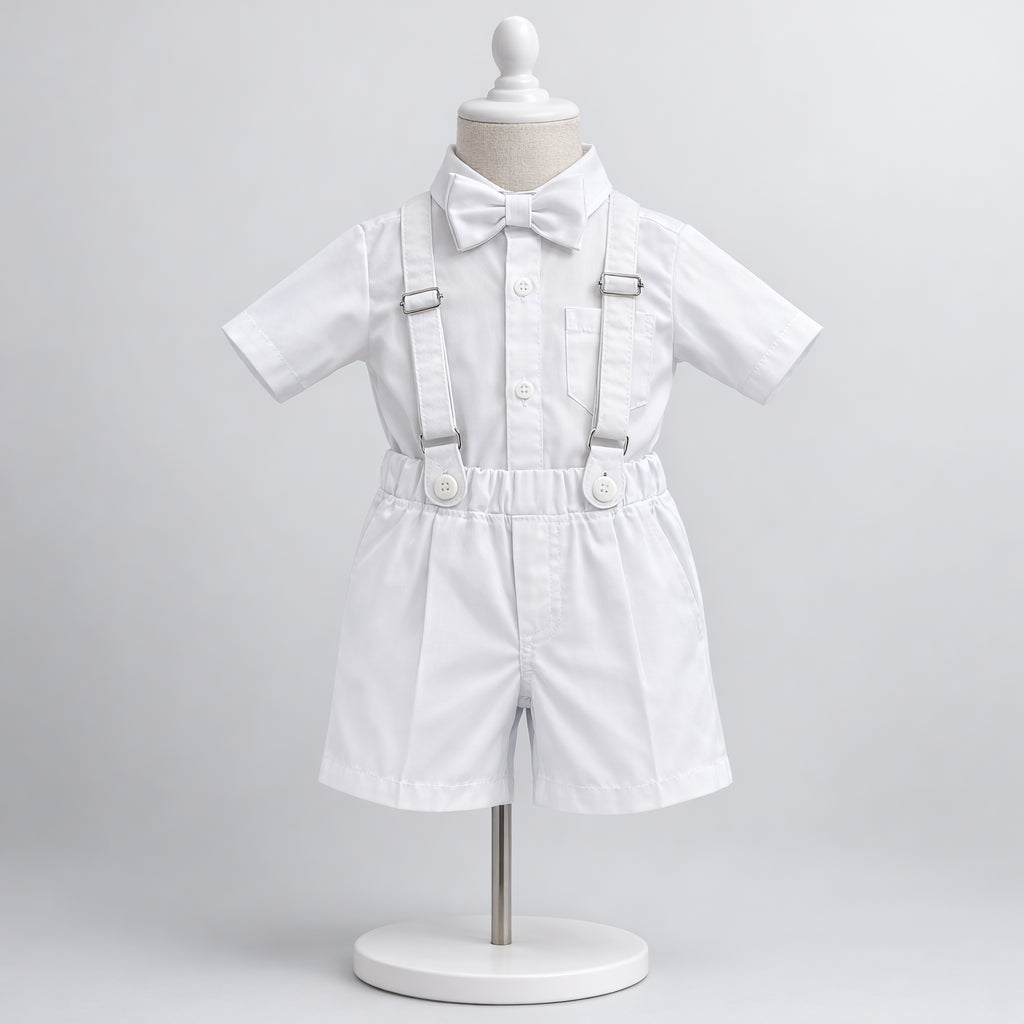 Conjunto de ceremonia blanco para niño con camisa, bermuda, tirantes y corbatín