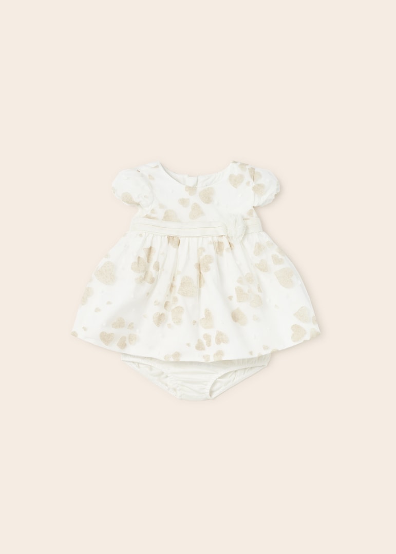 Vestido para bebé niña marfil con corazones dorados y cubrepañal – Mayoral