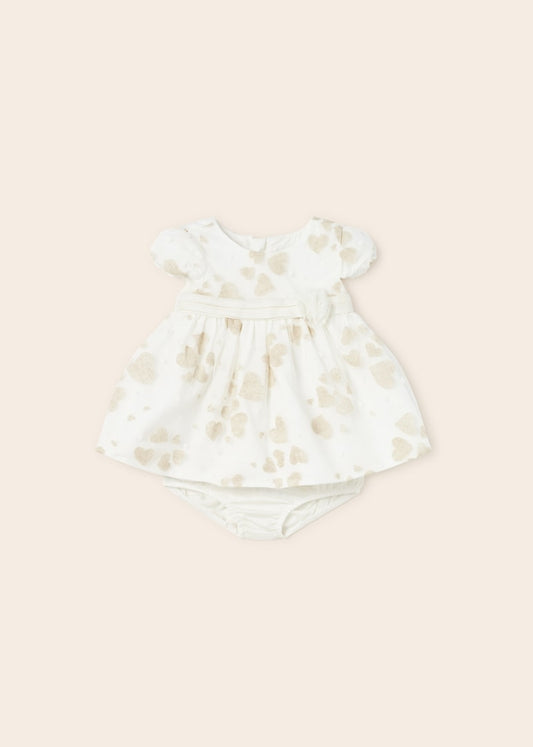 Vestido para bebé niña marfil con corazones dorados y cubrepañal – Mayoral