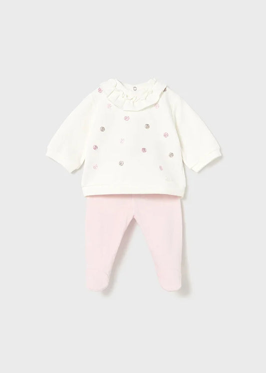 Conjunto de primera puesta para bebé niña marfil y rosado con cuello volante y pantalón con pie – Mayoral