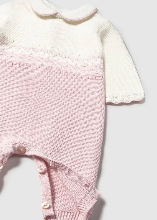 Mameluco tejido marfil y rosado para bebé niña con cuello y detalles calados – Mayoral