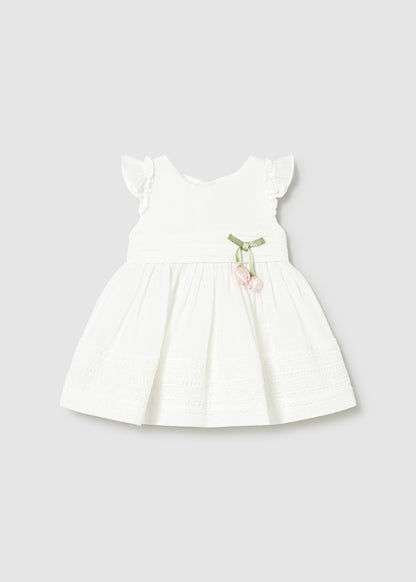 Vestido para bebé niña marfil con encaje beige Mayoral
