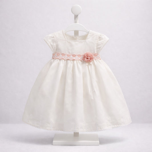 Vestido para bebé niña marfil con encaje rosado y flor Mayoral